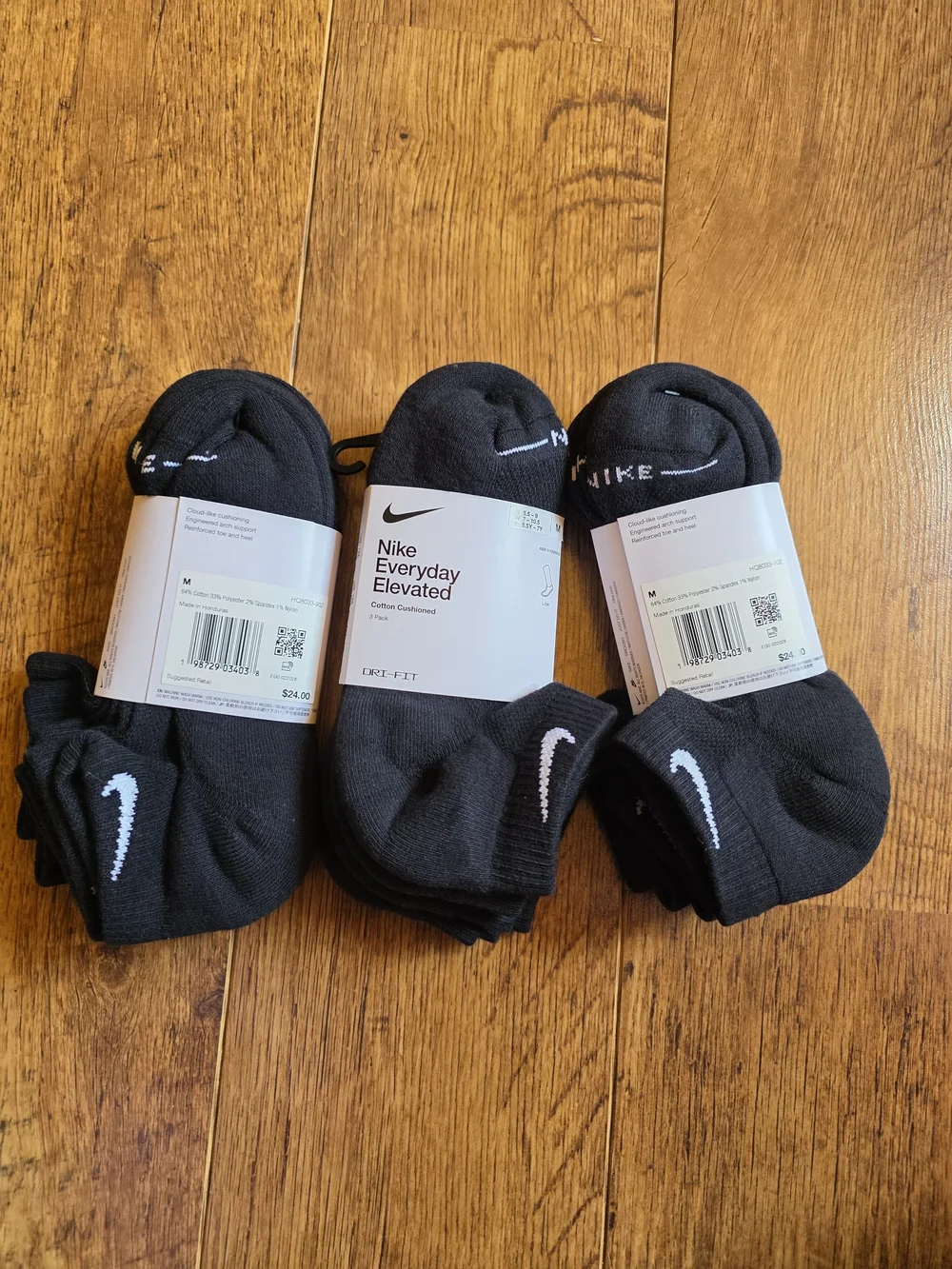 Nike Athletic LOW Socks 3 Packs Of 3. Size MED M 5.5.-9/W 7-10.5/Y 5.5Y-7Y